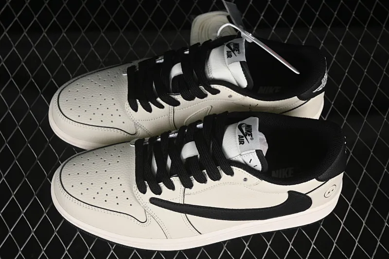 All categories Air Jordan Jordan series basketball shoes Air Jordan 1 Low High-end customized low-top sneakers Travis Scott x Fragment Design x Air Jordan 1 Low OG SP AJ1 Lightning joint low-top cultural casual sneakers LK1099-061